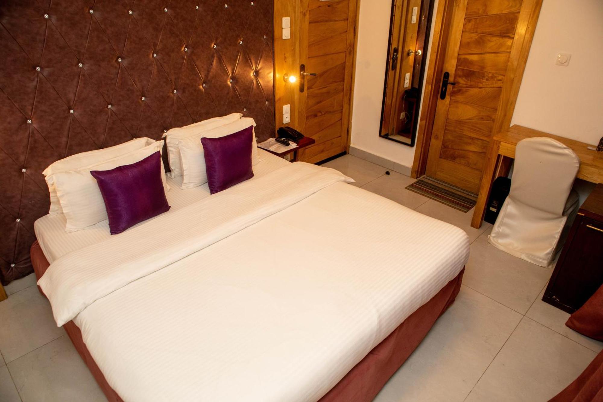 Hotel Les Orchidees Cotonou Pokoj fotografie